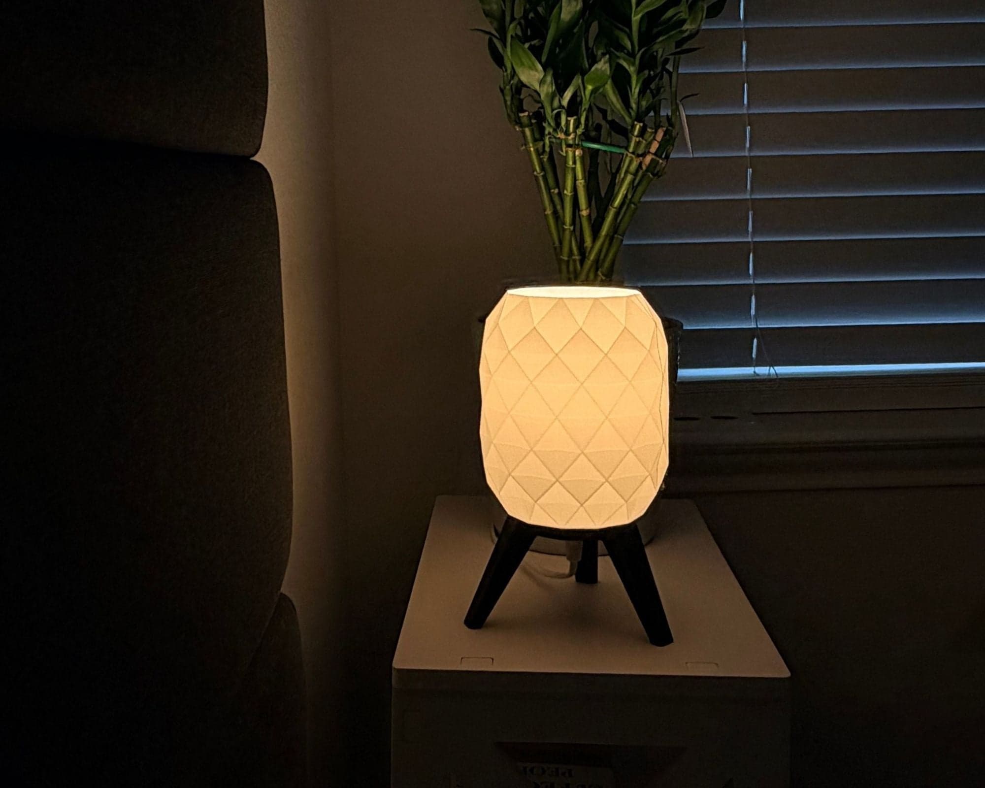 Geoglow Table Lamp - 3D printed designer table lamp
