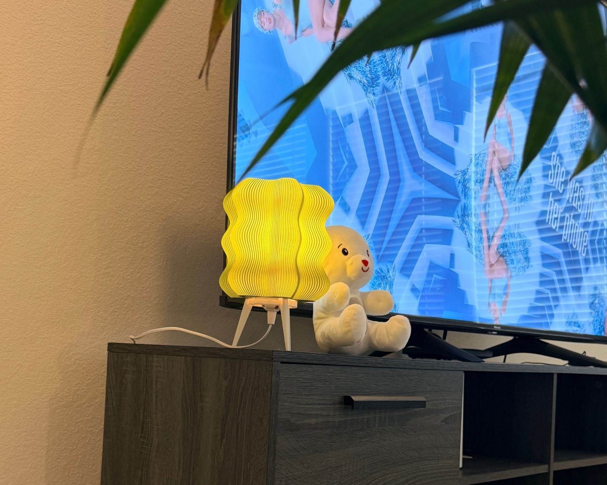 WavyGlow Table Lamp - 3D printed designer table lamp