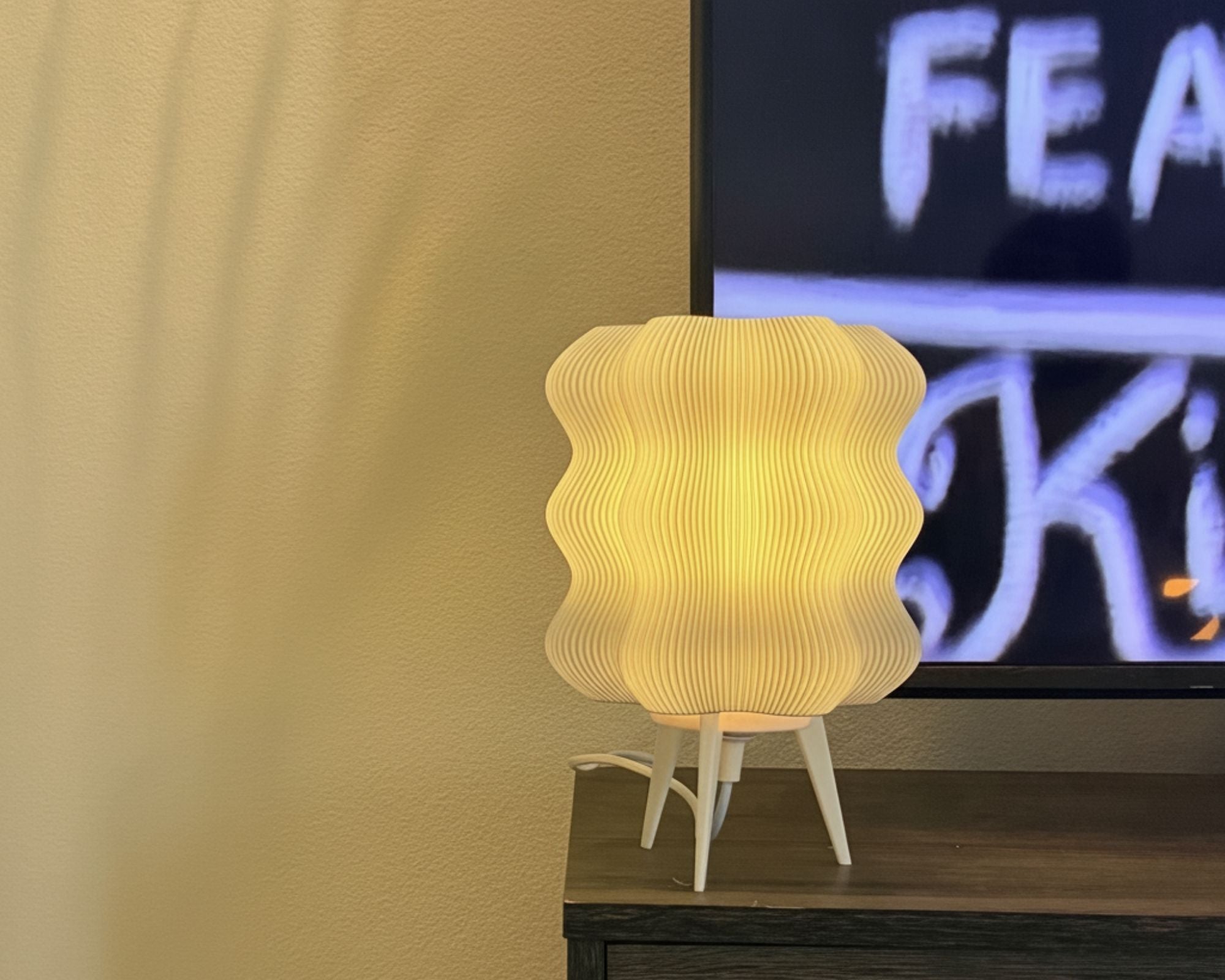 WavyGlow Table Lamp
