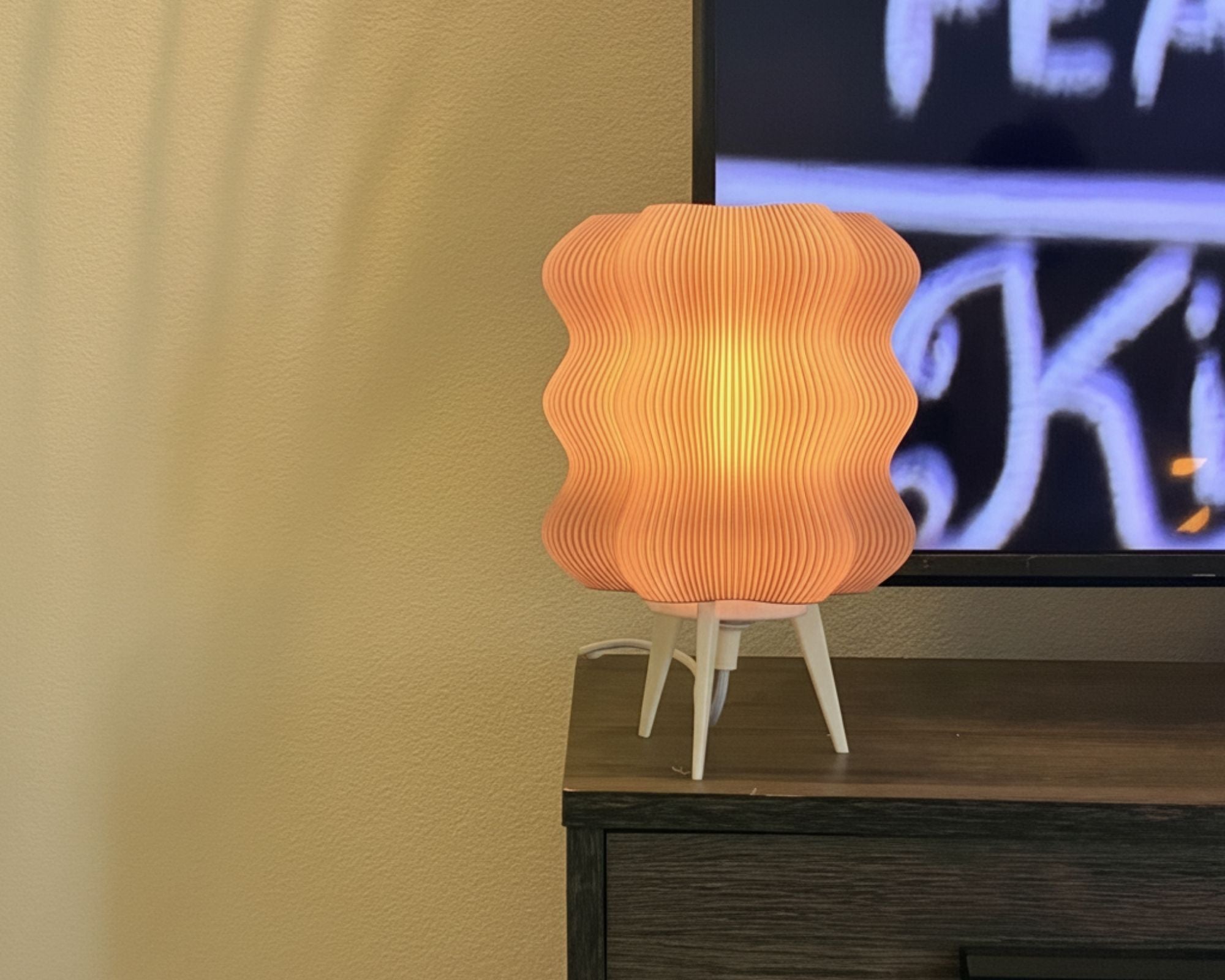 WavyGlow Table Lamp