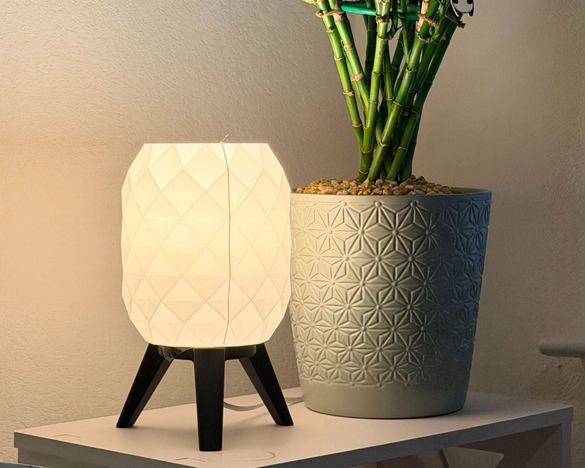 Geoglow table Lamp